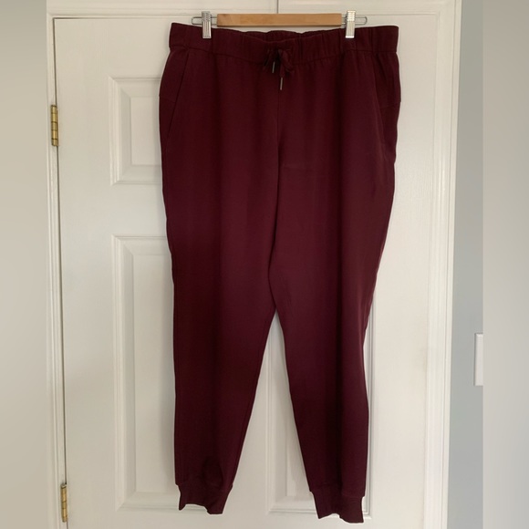 Lululemon Athletica Stretch High-Rise Jogger Full Length Maroon Size 12US - Picture 2 of 8